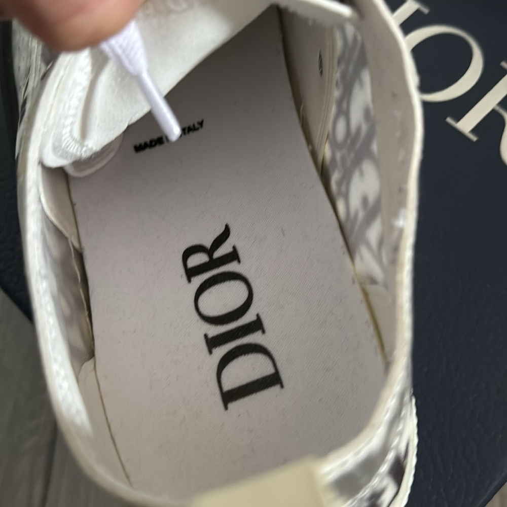 Dior White and Gray Men's Sneakers - Picture 3 of 4